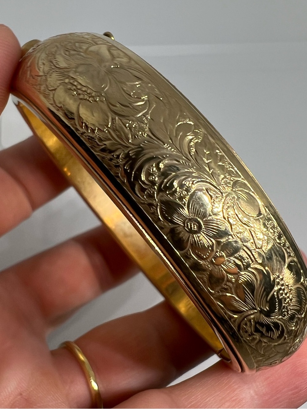 Vintage Gold Tone Floral Engraved Bangle Bracelet